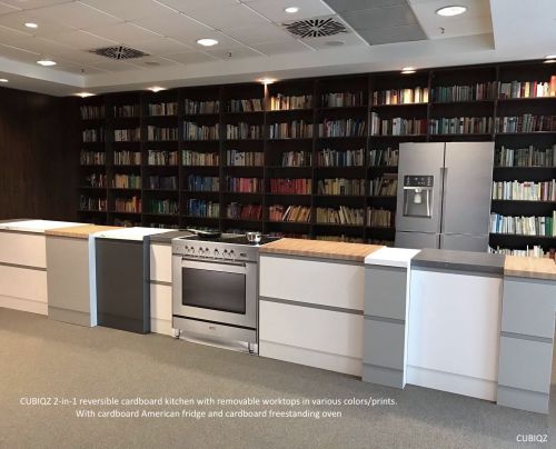 Afneembare werkbladen voor 2-in-1 reversible kartonnen keuken. Verkrijgbaar in kleur natuursteengrijs, wit marmer, hout.