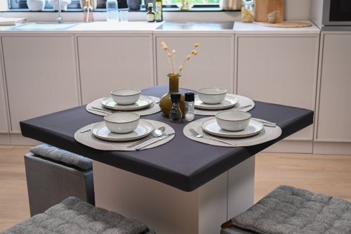 HOES VOOR EETTAFEL (ENKEL) | Voor Kartonnen Eettafel | Home Staging