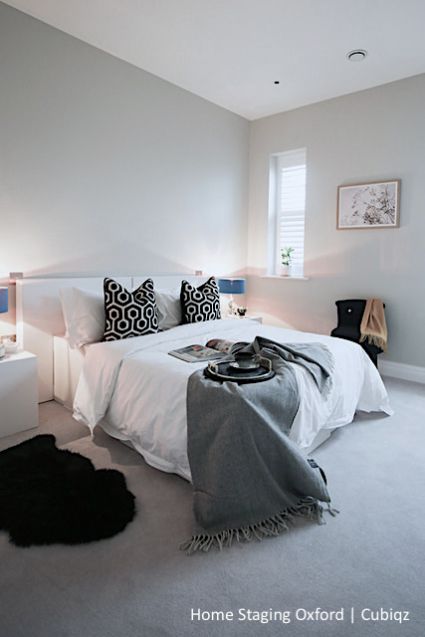 Kartonnen slaapkamermeubilair. Tweepersoonsbed met hoofdeinde 190x150