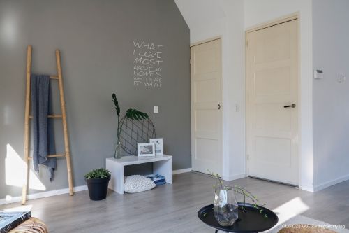 LUUCK salontafel 3-zijdig. LUUCK is een modulair meubelsysteemvan CUBIQZ, bestaande uit gevouwen kartonnen panelen die door een slimme manier van verbinden, oneindig veel mogelijkheden biedt om een meubelstuk geheel naar eigen wens samen te stellen.