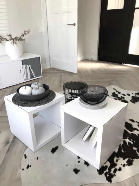 LUUCK kartonnen module  "CUBE"  voor multifunctioneel gebruik thuis, op kantoor of als presentatie module op beurzen.