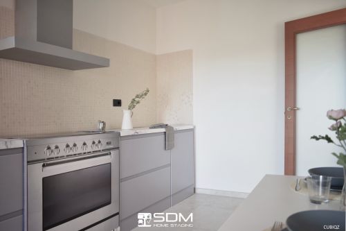 2-in-1 reversible kartonnen onderkast 90 cm met afneembare werkbladen in verschillende kleuren. Met vrijstaande kartonnen oven