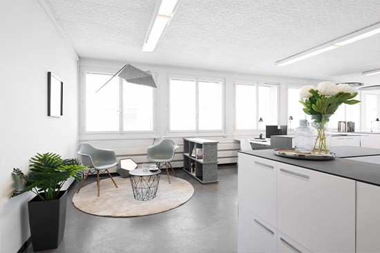 T-Raumplaner met cubiqz kartonnen meubelen voor Office Staging T-Raumplaner met cubiqz kartonnen meubelen voor Office Staging