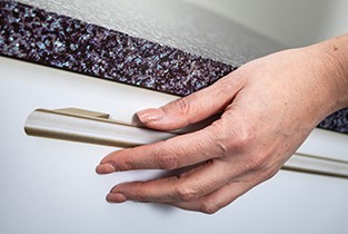 Verbluffend echt uitziend kartonnen meubilair van Cubiqz